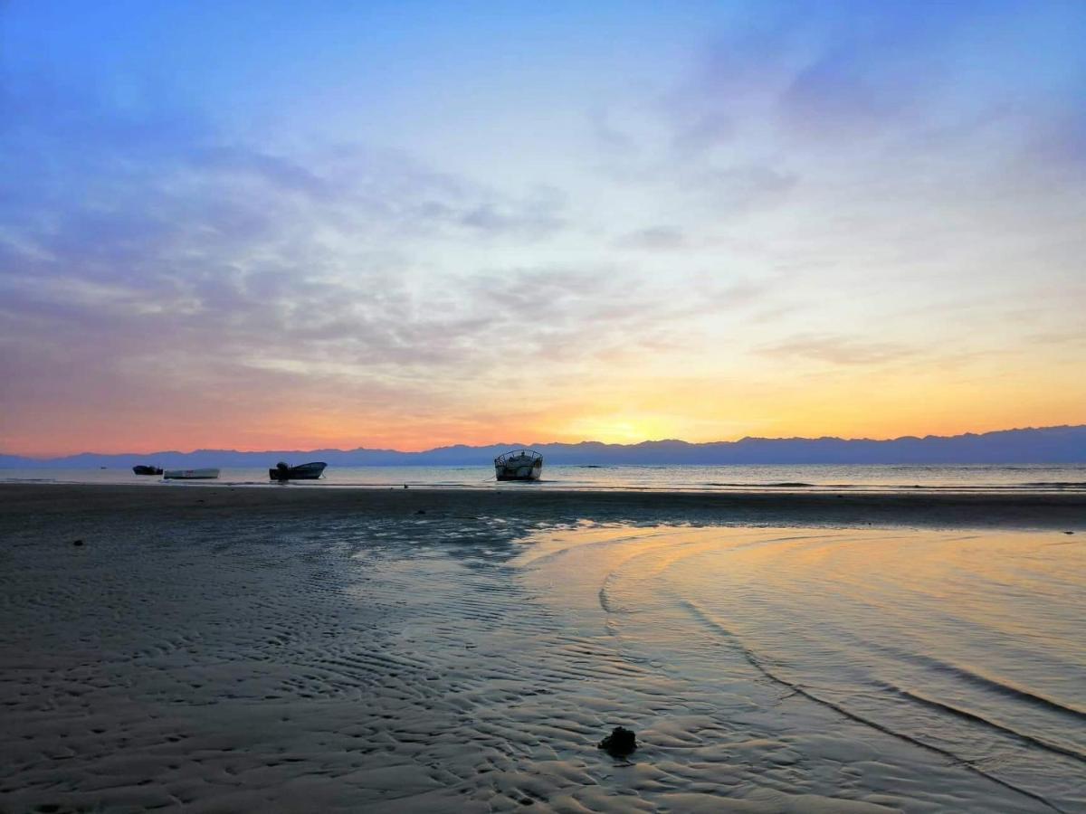 Sebaii Camp السباعى كامب شاطئ الترابين بجوار ويت بالس Hostel Nuweiba` Εξωτερικό φωτογραφία