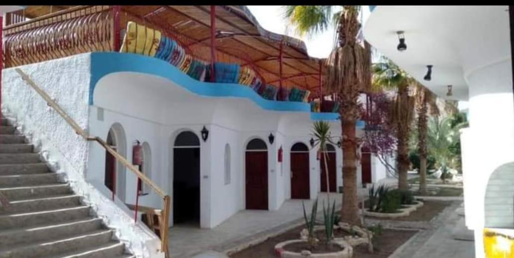 Sebaii Camp السباعى كامب شاطئ الترابين بجوار ويت بالس Hostel Nuweiba` Εξωτερικό φωτογραφία