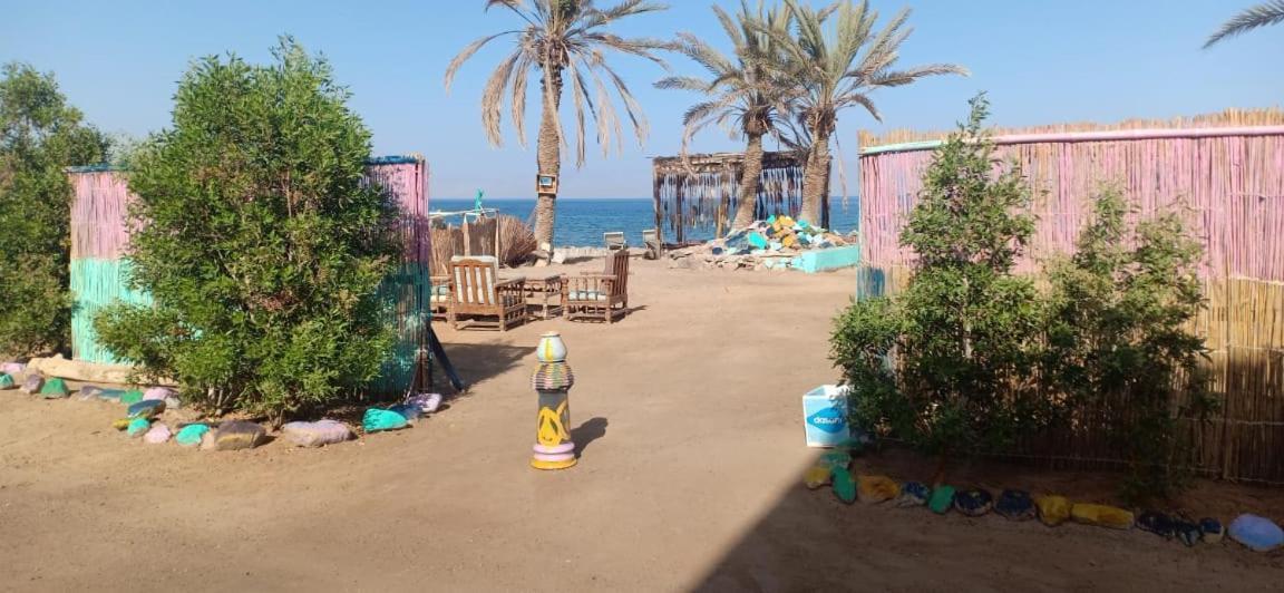 Sebaii Camp السباعى كامب شاطئ الترابين بجوار ويت بالس Hostel Nuweiba` Εξωτερικό φωτογραφία